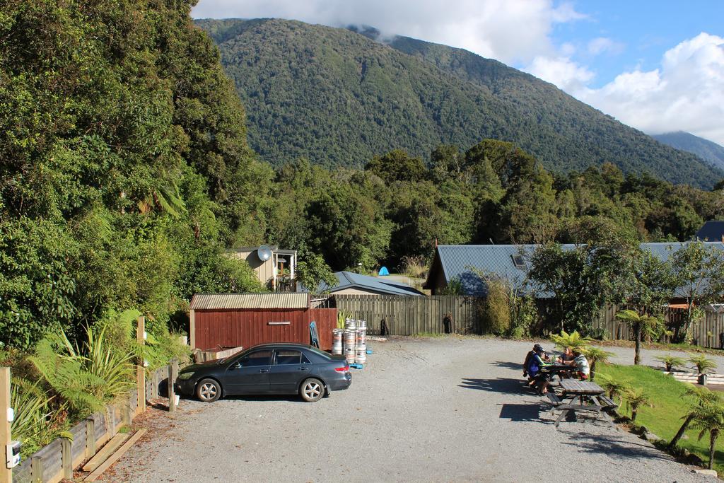 Fox Glacier Pod Hostel & Inn Exterior foto